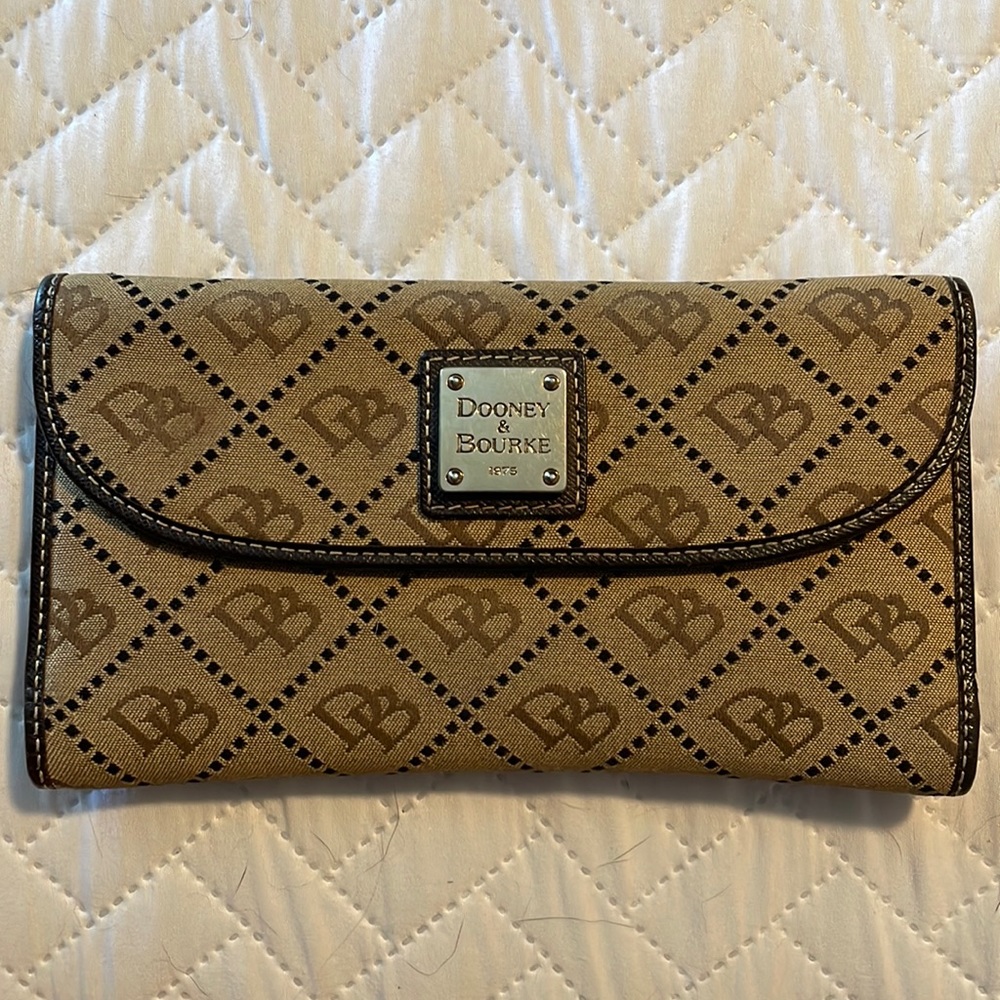 Dooney & Bourke Full Size Monogram Wallet